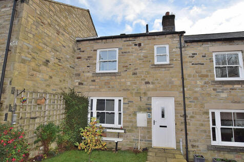 Haakon Close, Gallowgate, Richmond 3 bed terraced house for sale