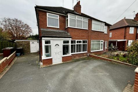 Alandale Crescent, Garforth, Leeds 3 bed semi