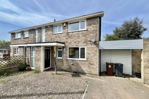 Rydal Avenue, Garforth, Leeds 3 bed semi