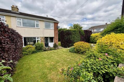 Wharfedale Crescent, Garforth, Leeds 3 bed semi