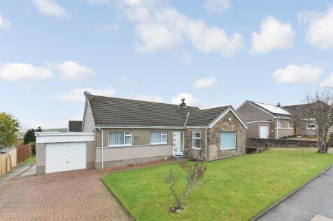 4 bedroom detached bungalow for sale