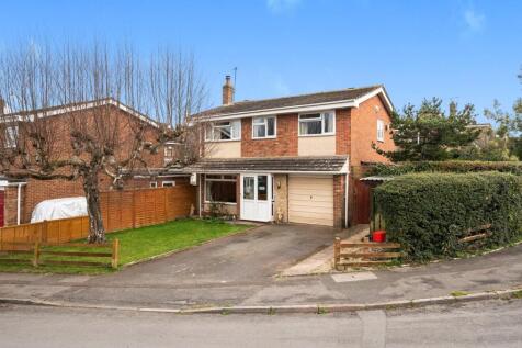 Manning Avenue, Cullompton, Devon, EX15 4 bed detached house for sale