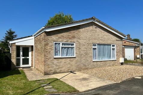 4 bedroom detached bungalow for sale