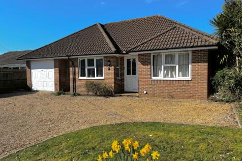 Hartsgrove Close, Blackfield... 3 bed bungalow for sale