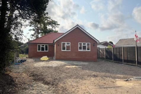Dibden Purlieu, Southampton... 3 bed detached bungalow for sale
