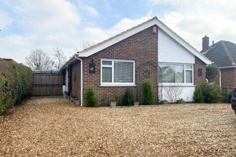 Norman Road, Blackfield, Southampton... 3 bed detached bungalow for sale