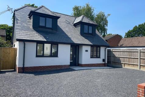 Hordle, Lymington, Hampshire, SO41 3 bed chalet for sale