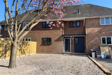 4 bedroom terraced house for sale