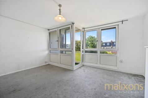 Barringer Square, London SW17 3 bed flat for sale
