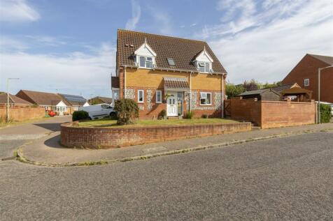 Mill Road, Beccles NR34 4 bed detached house for sale