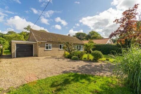 3 bedroom detached bungalow for sale