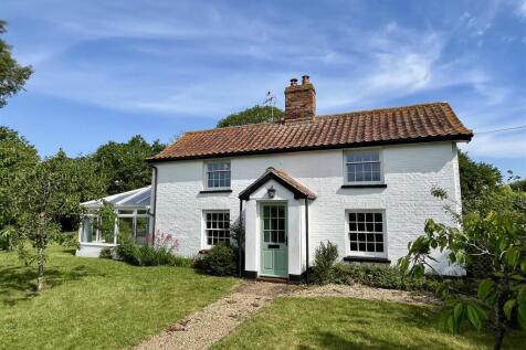 Eye IP21 4 bed detached house for sale