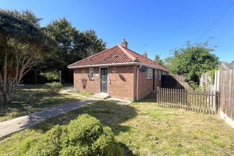 2 bedroom semi-detached bungalow for sale
