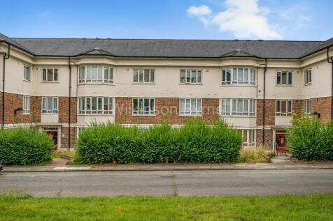 Park Court, Bounds Green N11 3 bed apartment for sale