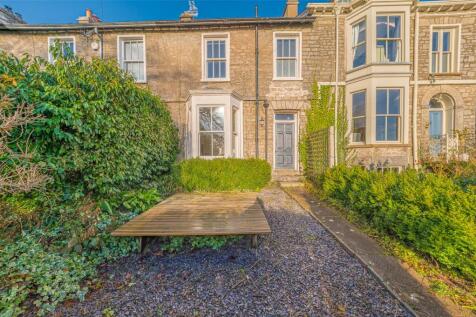 Greenside, Cumbria LA9 4 bed terraced house for sale