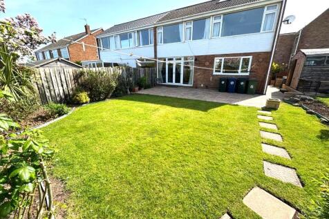 3 bedroom semi-detached house for sale