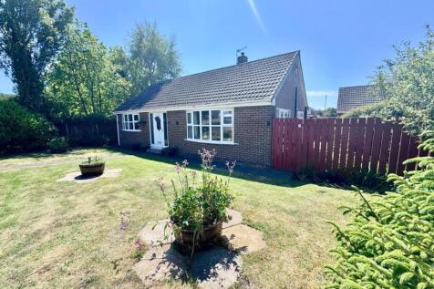 2 bedroom detached bungalow for sale