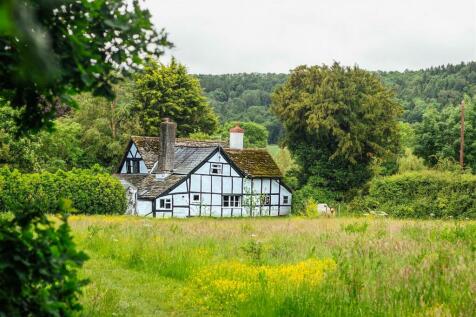 6 bedroom detached house for sale