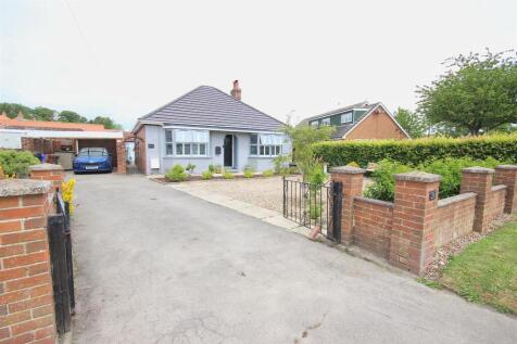 Main Street, Beeford 3 bed detached bungalow for sale