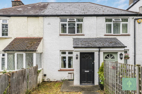 The Wells, London, N14 2 bed terraced house for sale