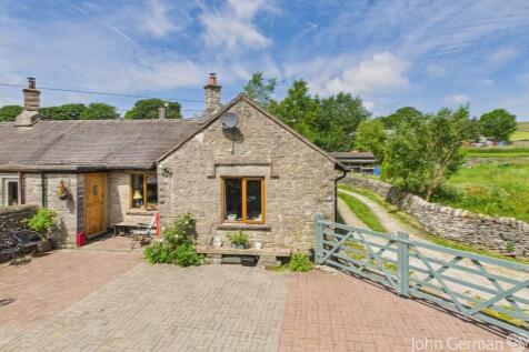 3 bedroom semi-detached bungalow for sale