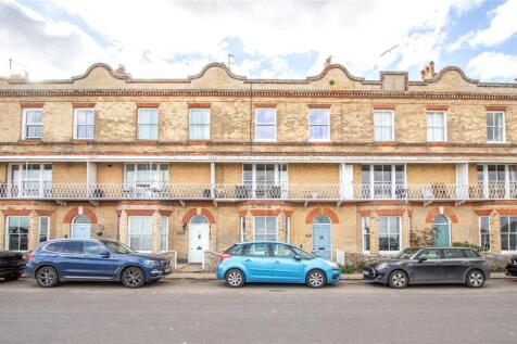 Aldeburgh, Suffolk 2 bed terraced house for sale