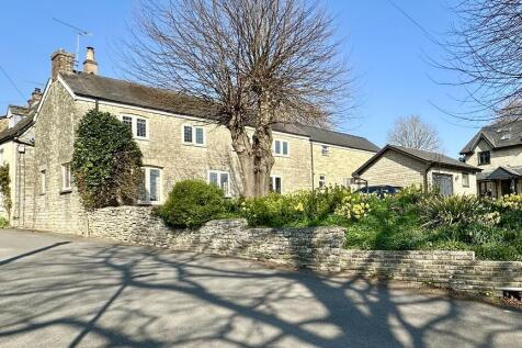 Pebble Lane, Brackley 4 bed cottage for sale