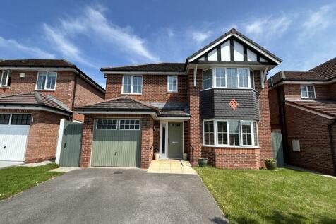 4 bedroom detached house for sale