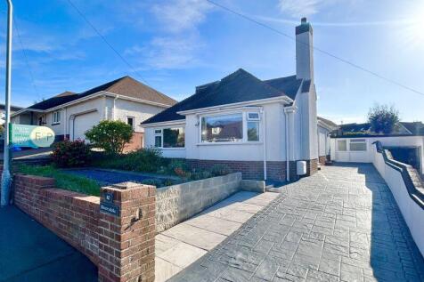Conway Crescent, Llandudno 3 bed detached bungalow for sale