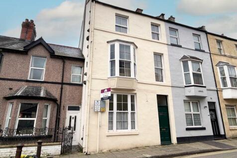 Watling Street, Llanrwst 4 bed block of apartments for sale