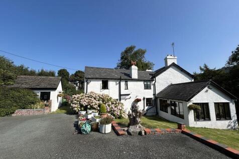 Pabo Lane, Llandudno Junction 4 bed detached house for sale