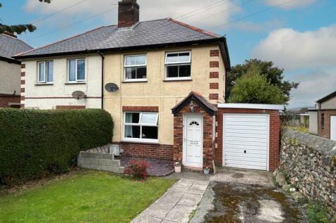 2 bedroom semi-detached house for sale