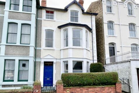 4 bedroom town house for sale
