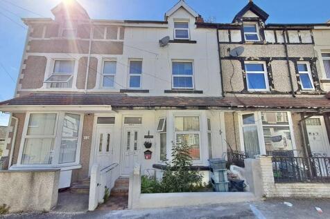 10 Mckinley Road, Llandudno Junction 2 bed duplex for sale
