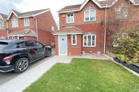3 bedroom semi-detached house for sale