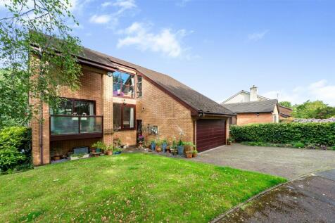 5 bedroom detached house for sale