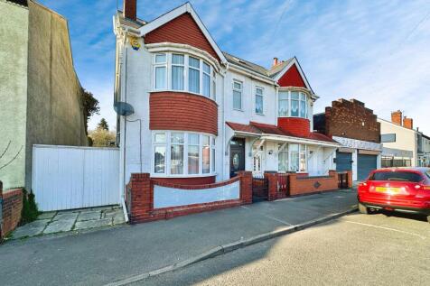 Holden Road, Wednesbury WS10 4 bed semi