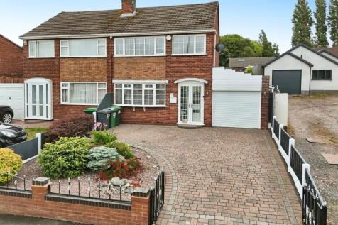 Walsall Road, West Bromwich B71 3 bed semi