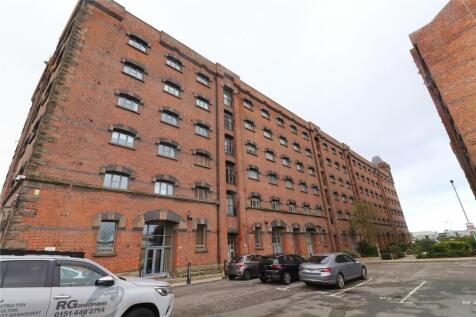 Dock Road, Birkenhead, Wirral, CH41 2 bed apartment for sale