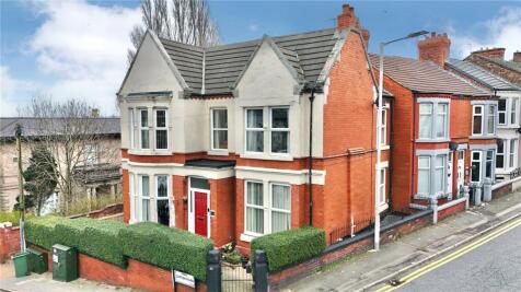 5 bedroom semi-detached house for sale