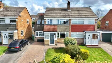 Davenham Avenue, Prenton, Merseyside... 4 bed semi
