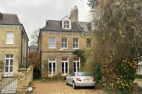 Richmond Road, New Barnet, Barnet... 2 bed maisonette for sale