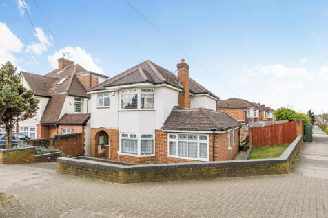 Norrys Road, Cockfosters, Barnet, EN4 4 bed detached house for sale
