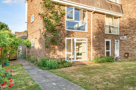 1 bedroom maisonette for sale