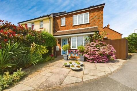 Meadow Lane, Southampton SO31 4 bed semi