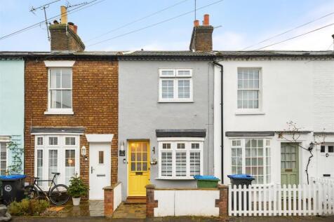Southbank, Thames Ditton 2 bed terraced house for sale