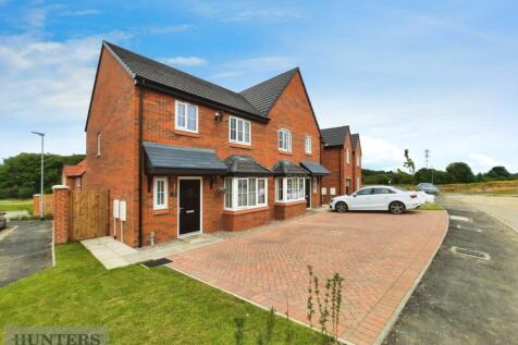 Plantation Close, Wellfield Rise... 3 bed semi