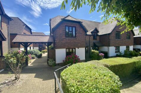 Rosemary Court, Church Rd, Haslemere 2 bed terraced house for sale