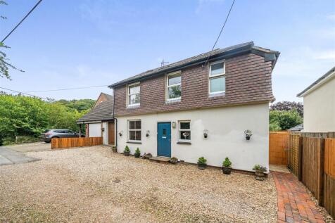 Covers Lane, Hammer Vale 4 bed link detached house for sale
