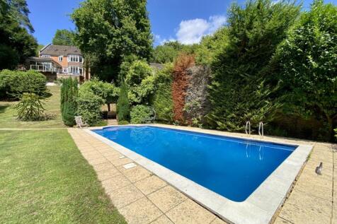 Farnham Lane, Haslemere 5 bed detached house for sale